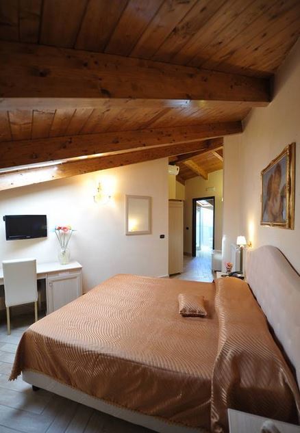 Barbato Hotel Nápoles